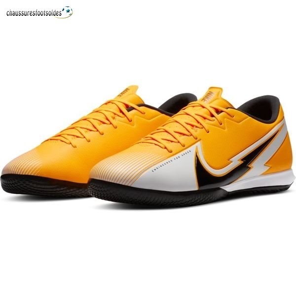 Nike Crampon De Foot Mercurial Vapor 13 Academy IC Daybreak Orange Noir Blanc