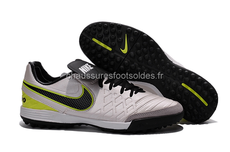 Nike Crampon De Foot Tiempo Legacy VI TF Noir Argent Jaune